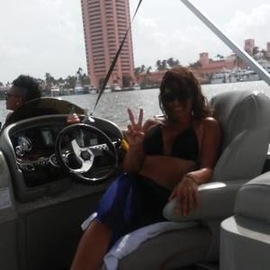 Meet your Posher, Bela